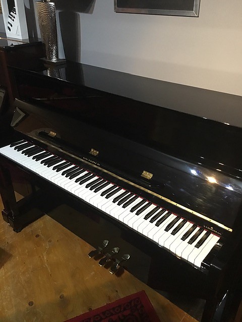 Bechstein 110 Traditional black gloss